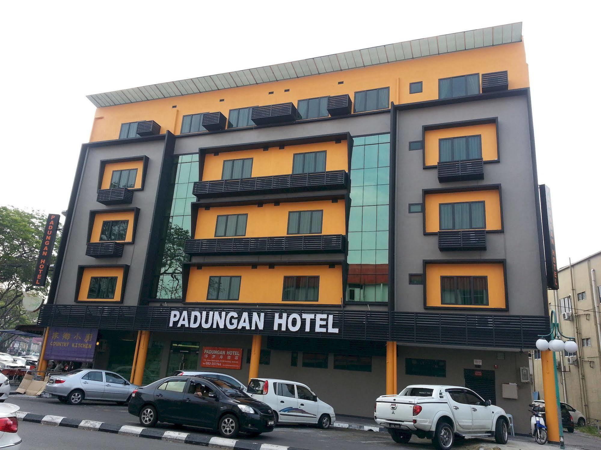 Padungan Hotel Kuching Exteriör bild